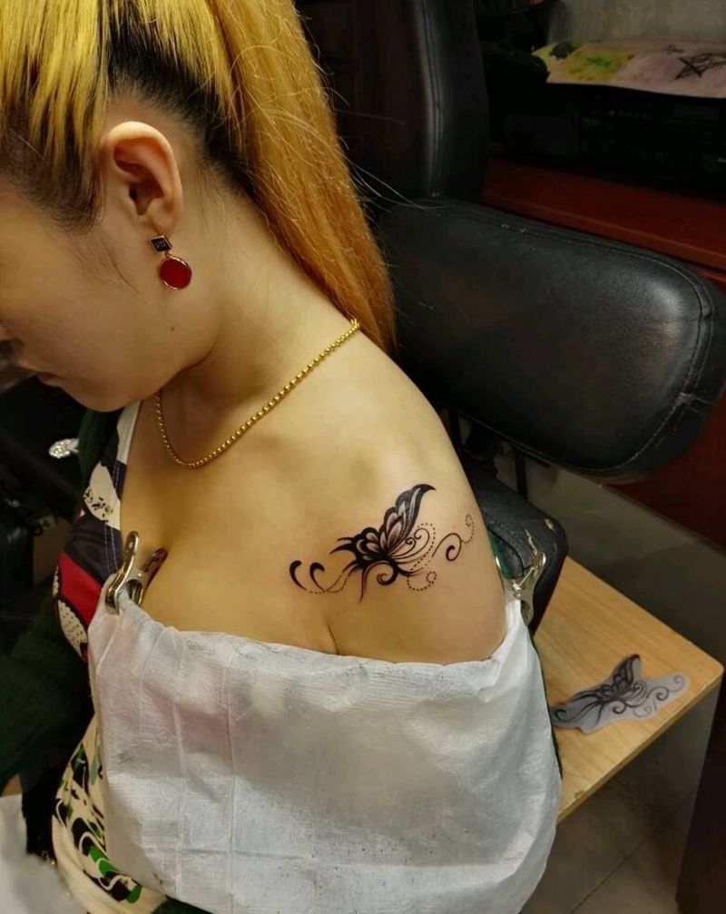 蝴蝶纹身图片_肩部清新动物成品纹身图案