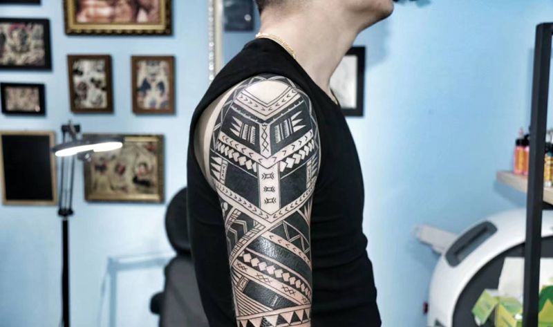 图腾花臂纹身图片_手臂图腾纹身图案