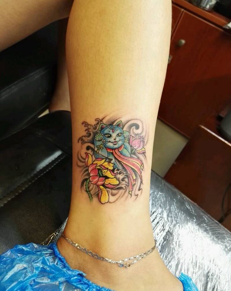 招财猫纹身图片_腿部清新原创成品纹身图案