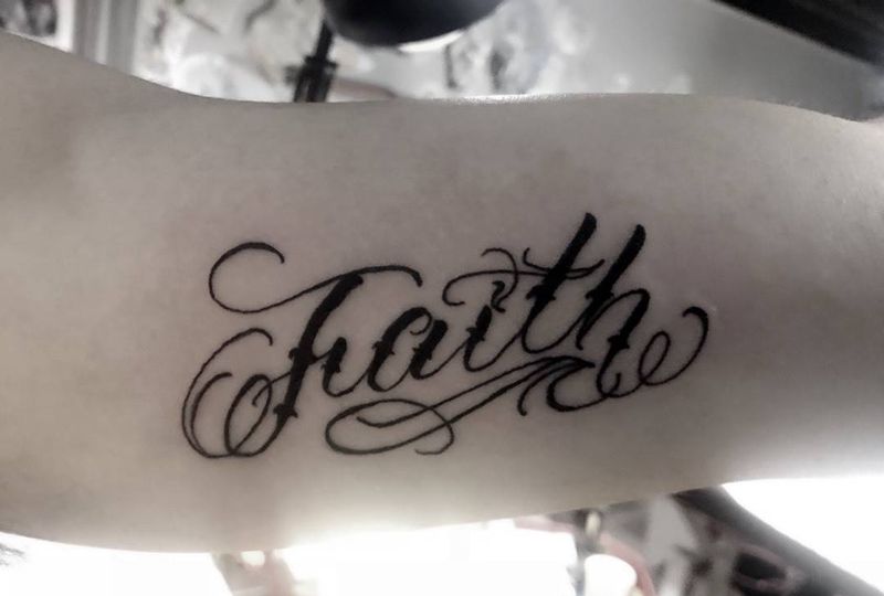 信仰纹身图片_成品手臂欧美字符奇卡诺纹身图案