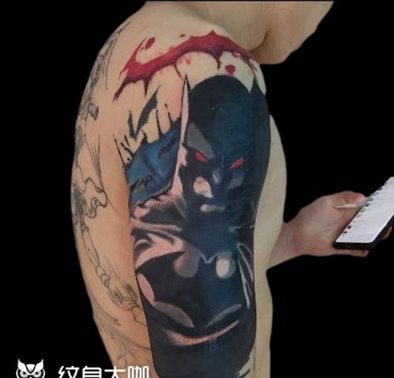 蝙蝠侠遮盖纹身图片_肩部纹身图案