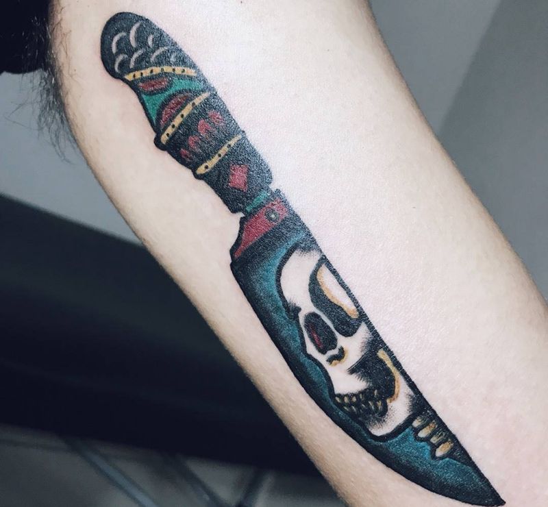 school匕首纹身图片_手臂Old School匕首骷髅纹身图案