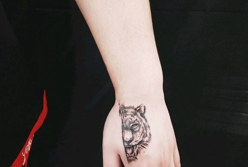 小老虎速写风纹身图片