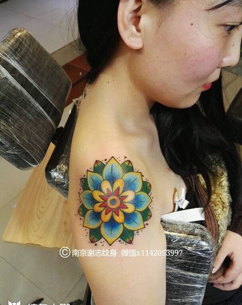 曼陀罗纹身图片