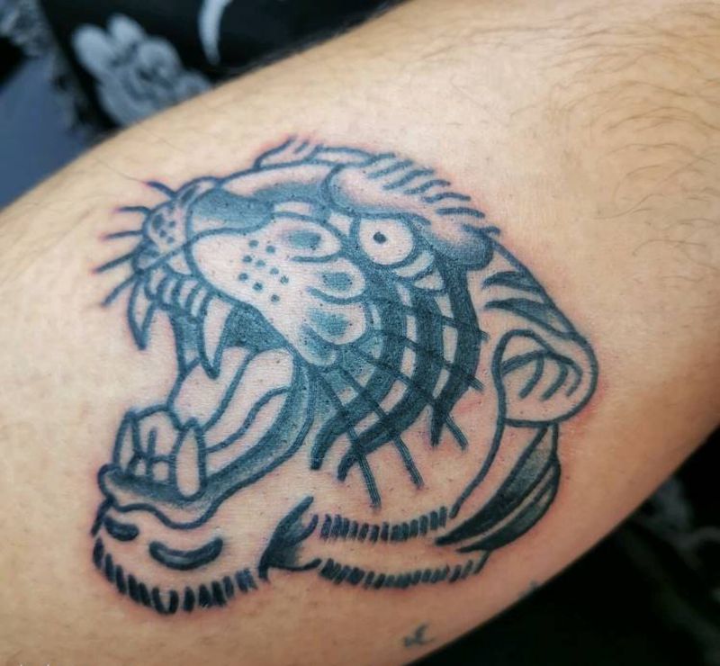 oldschool虎头纹身图片_腿部Old School纹身图案