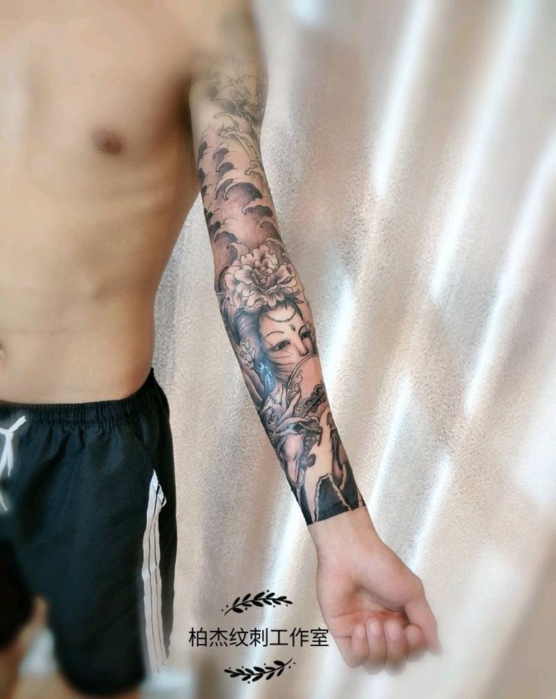 接花臂纹身图片