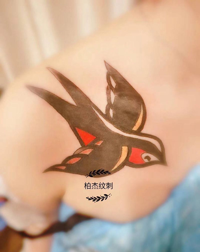 两边不一样得燕子纹身图片