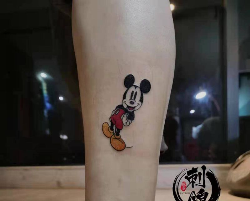 Mickey Mouse纹身图片_腿部纹身图案