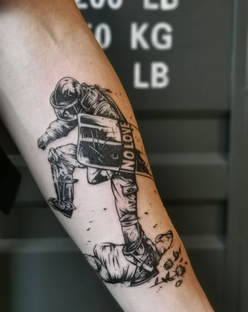 makelovenotwar纹身图片_欧美写实纹身图案