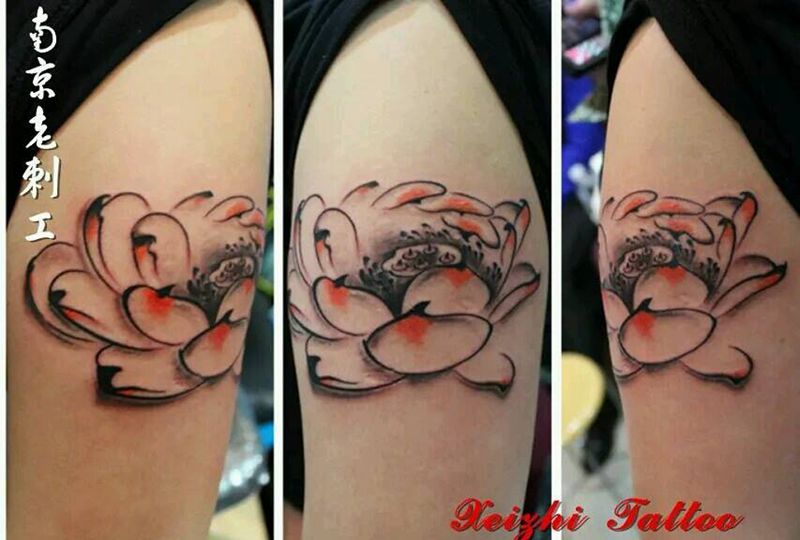 水墨荷花纹身图片_肩部传统清新植物静物原创成品纹身图案