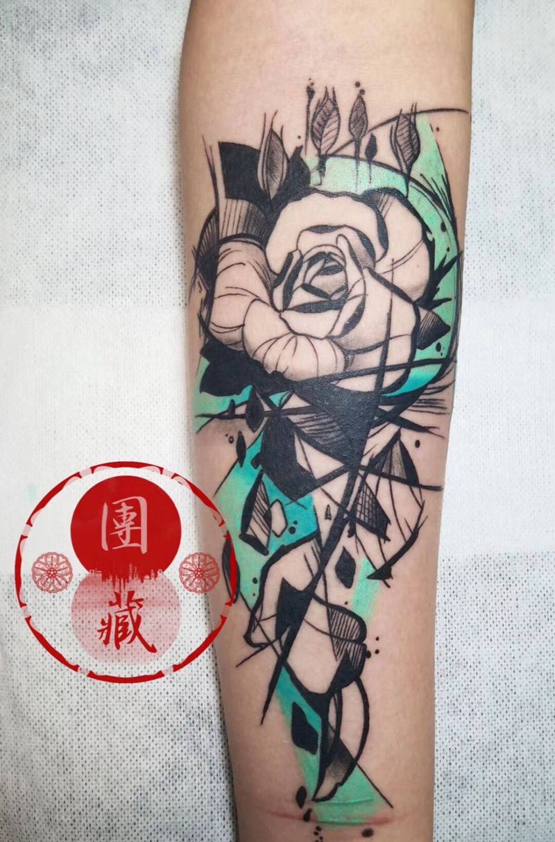 南京纹身-玫瑰纹身图片_手臂欧美写实水彩南京彩色玫瑰纹身图案