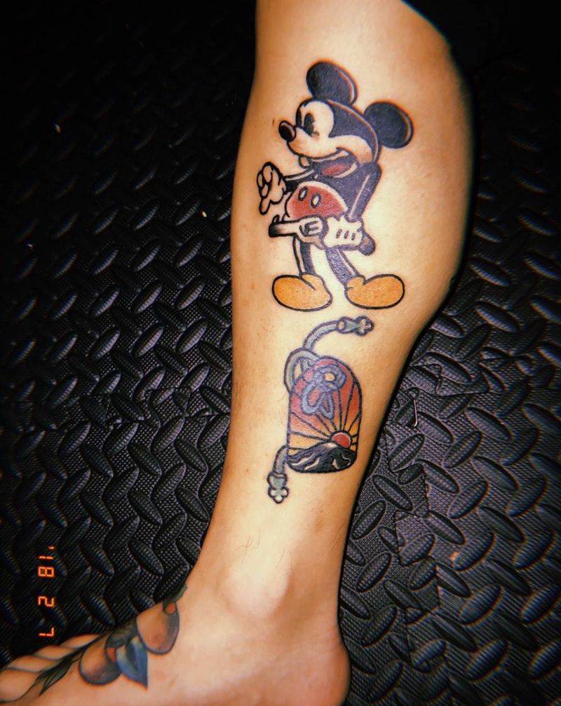 米奇、御守纹身图片_腿部Old School米奇老鼠御守纹身图案