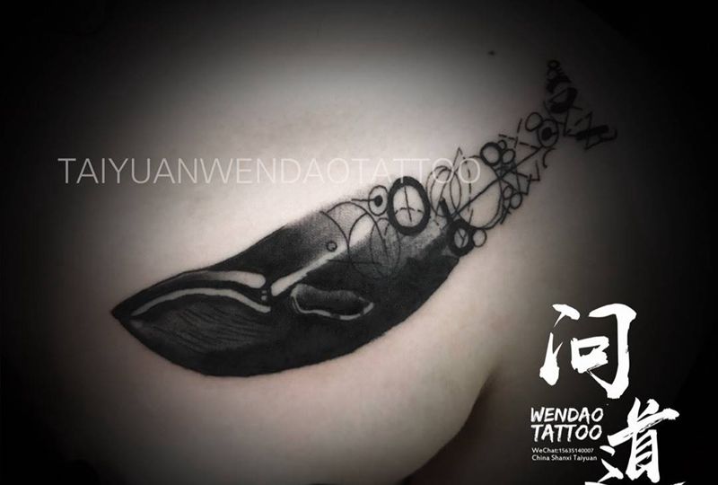 遮盖鲸鱼纹身图片_成品胸部清新习俗动物贴纸情侣纹身图案