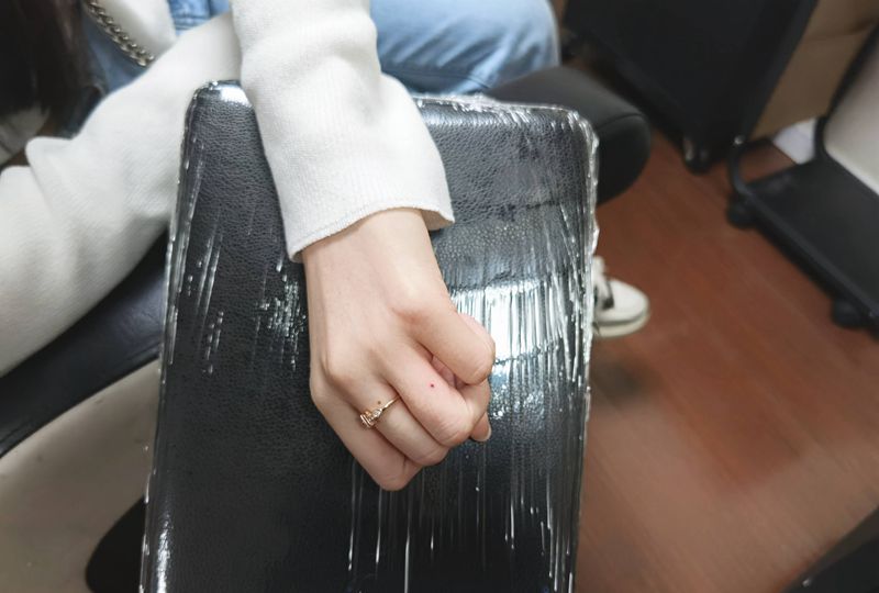 朱砂痣纹身图片_手部纹身图案