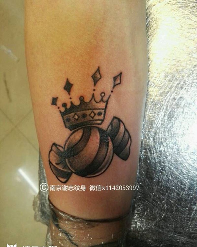 糖果皇冠纹身图片_手臂清新原创成品纹身图案