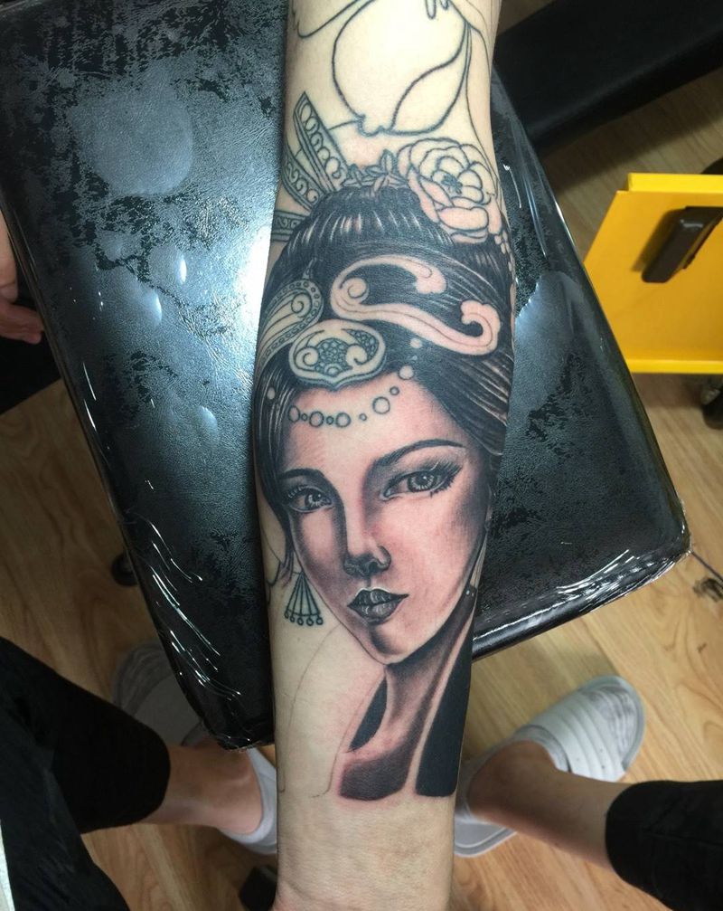 艺妓 未完纹身图片_成品手臂传统写实人物纹身图案