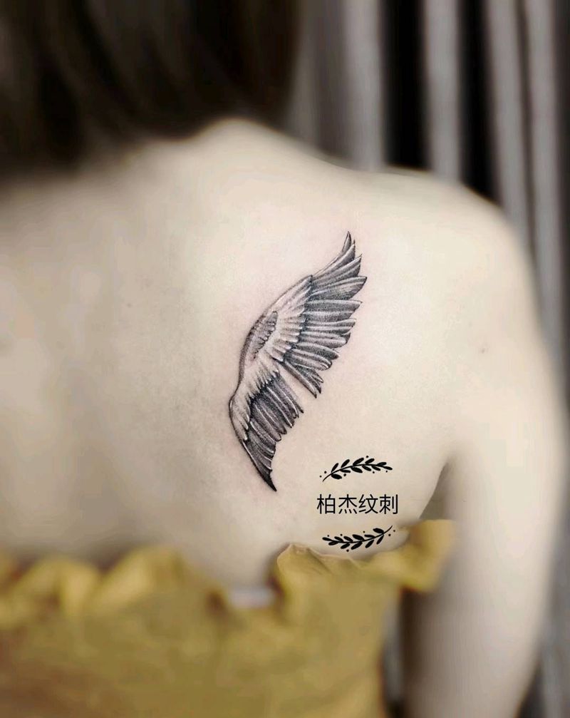 翅膀纹身图片
