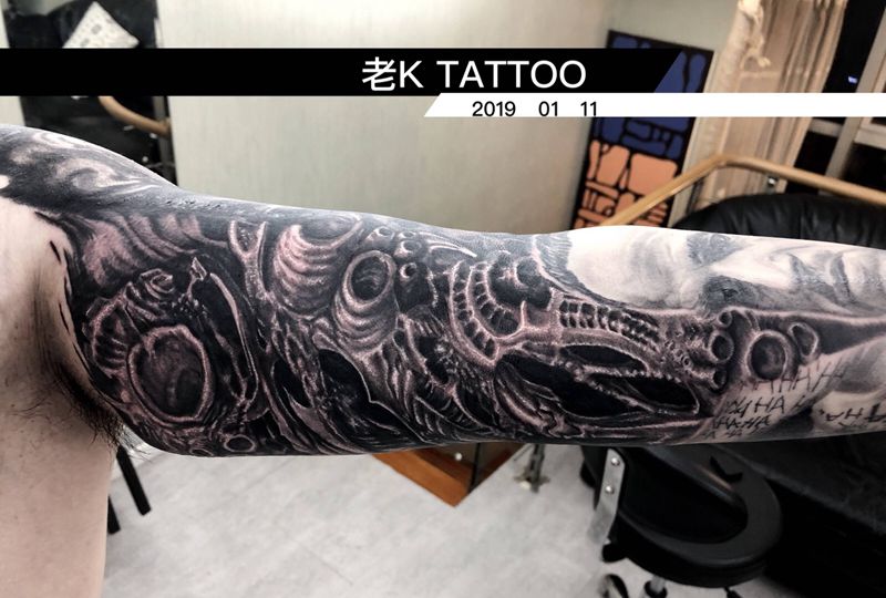 生化纹身图片_手臂欧美写实纹身图案