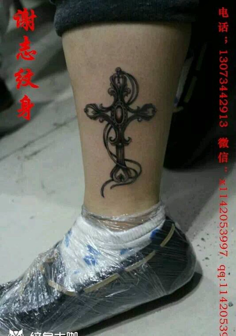 十字架纹身图片_腿部清新宗教原创成品纹身图案