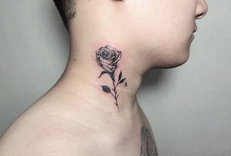 玫瑰纹身图片_欧美写实纹身图案