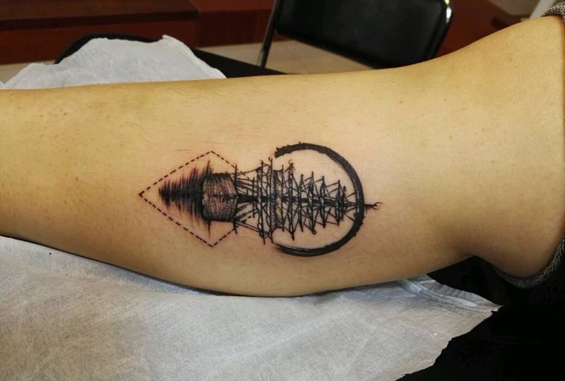 小帆船纹身图片_腿部清新字符原创成品纹身图案