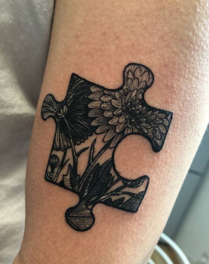 团藏刺青纹身图片_手臂欧美写实几何南京花写实纹身图案