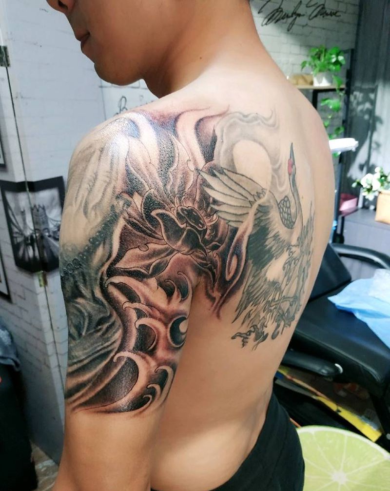 添加纹身图片_肩部纹身图案