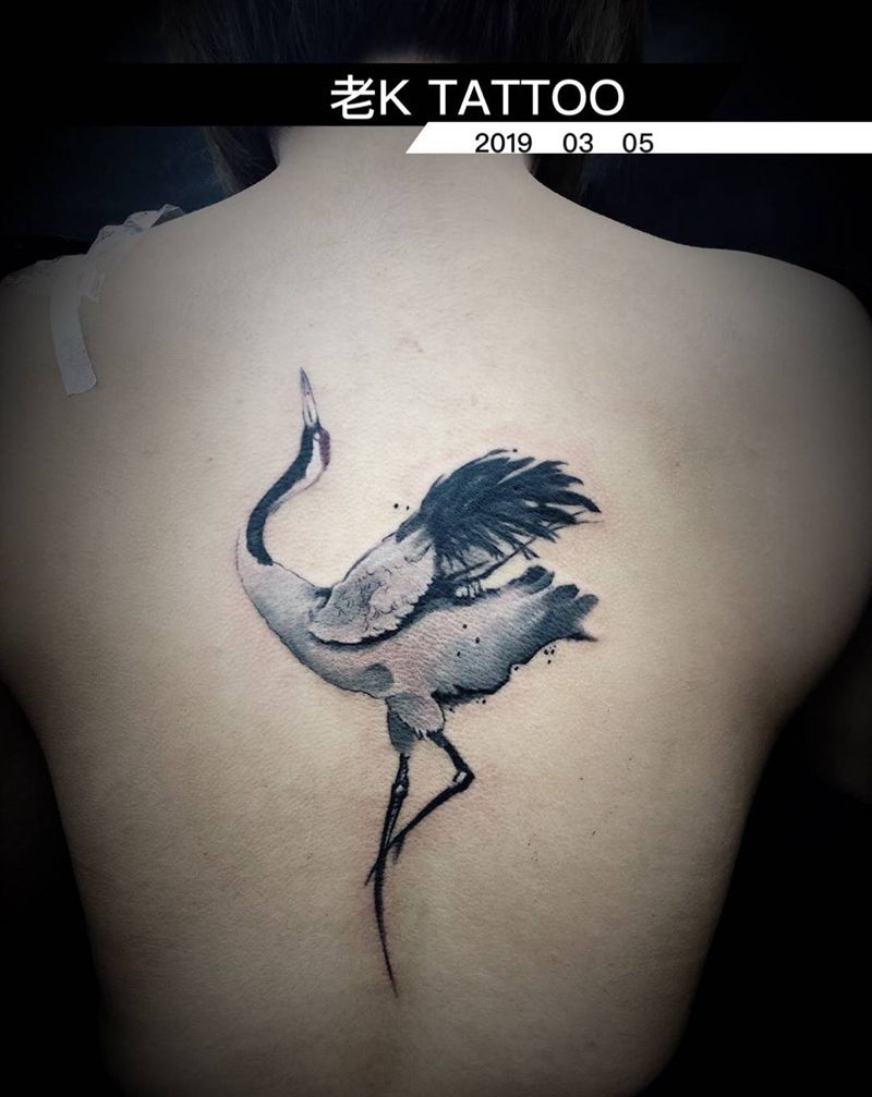 水墨仙鹤2纹身图片_肩部水墨纹身图案