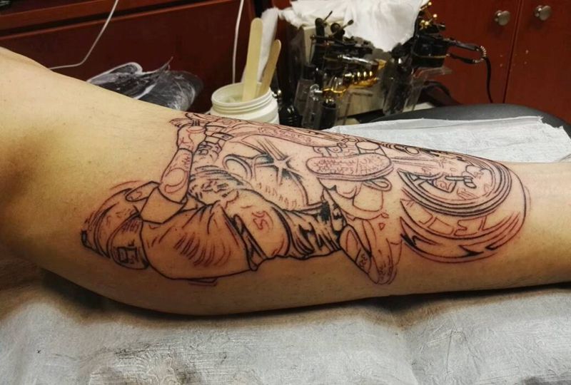 摩托车纹身图片_腿部写实原创成品纹身图案