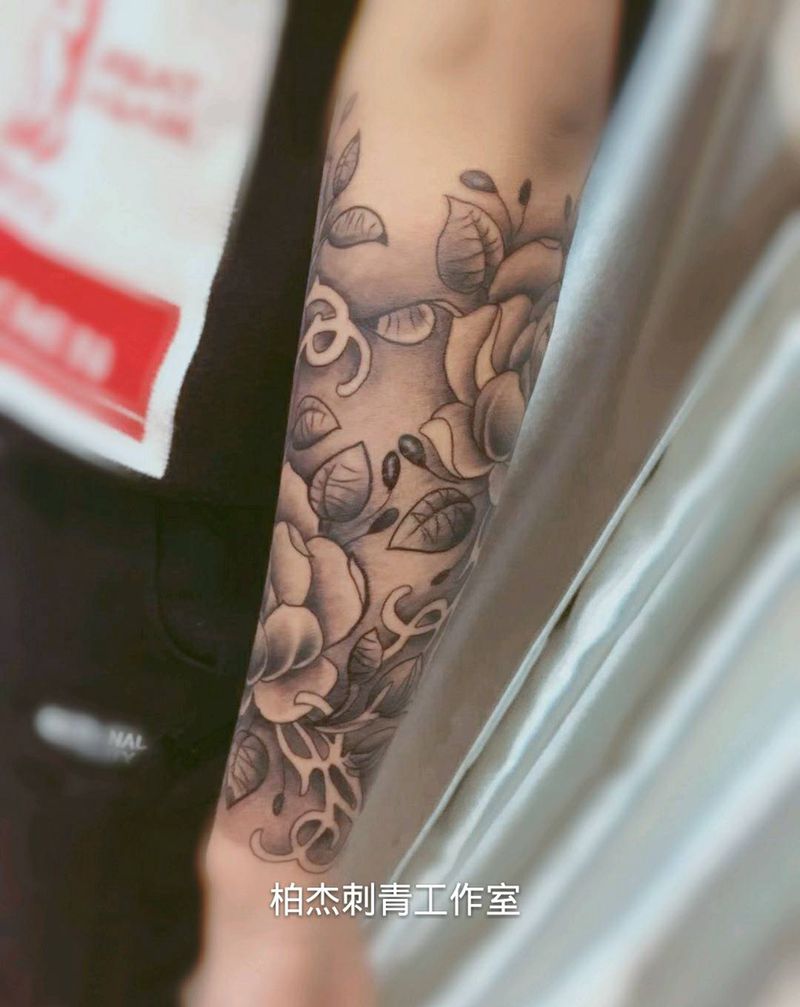 花包小臂纹身图片