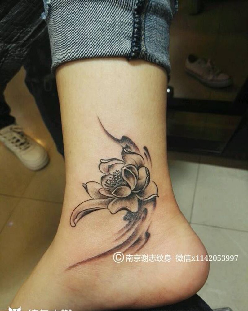 荷花纹身图片_脚部清新植物成品纹身图案