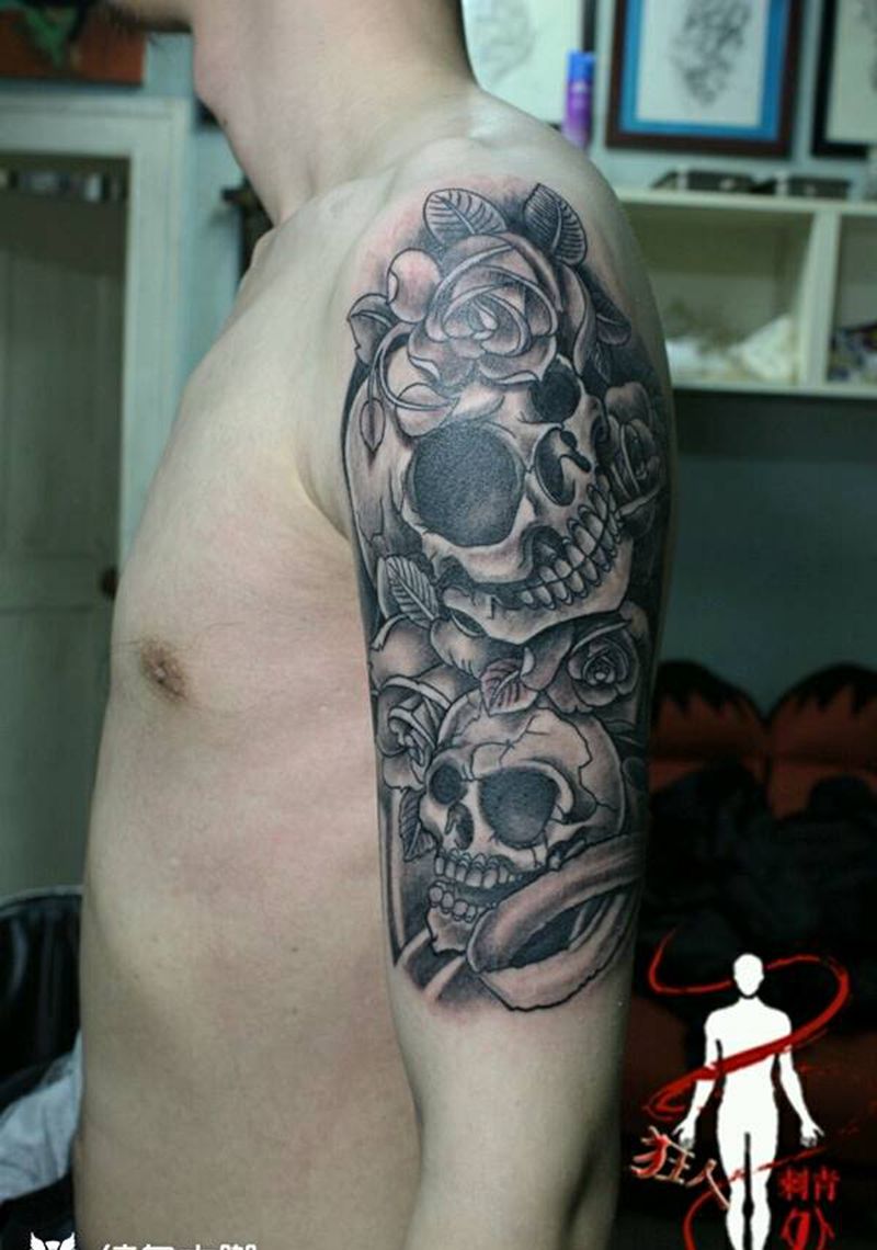 骷髅臂纹身图片_手臂欧美鬼神狂人刺青成品纹身图案