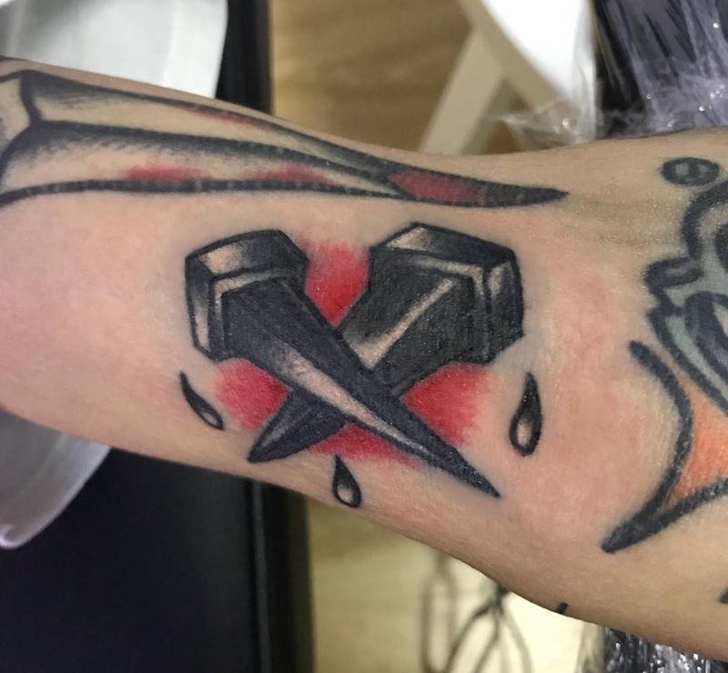 oldschool钉子纹身图片