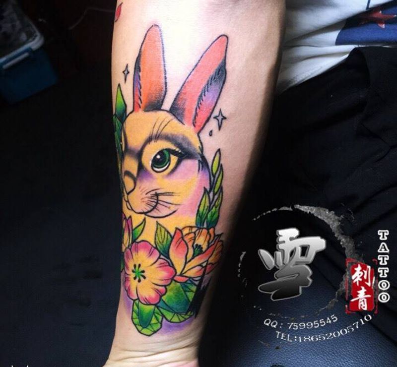 调皮兔纹身图片