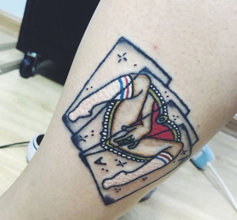 扑克女郎纹身图片