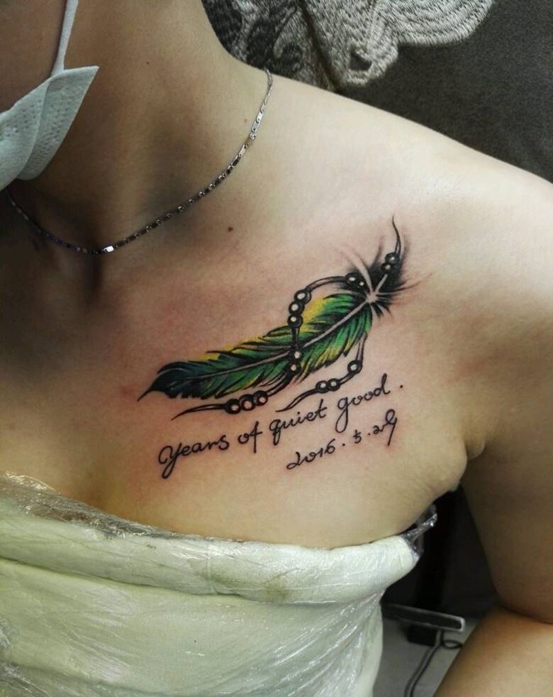 羽毛纹身图片_胸部清新原创成品纹身图案