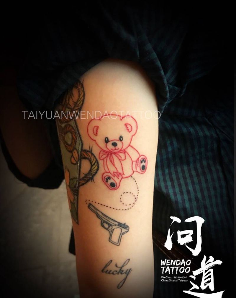 小熊纹身图片_成品手臂清新贴纸动物情侣纹身图案