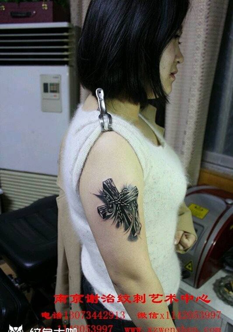 十字架纹身图片_手臂清新宗教原创成品纹身图案