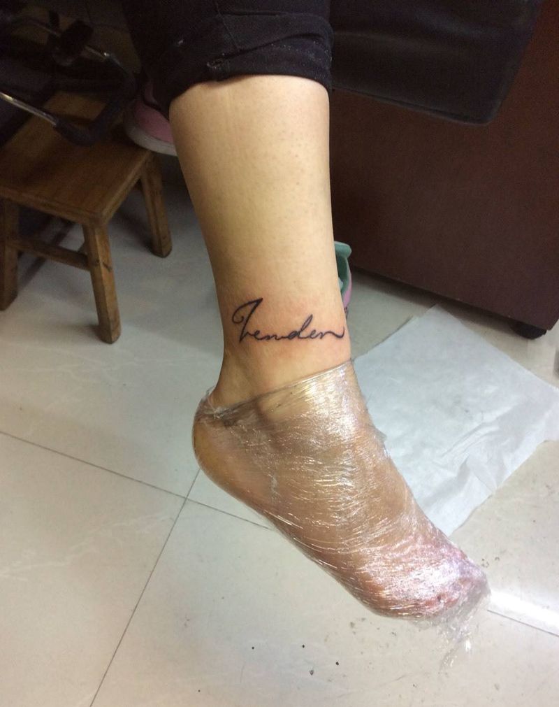 小清新纹身图片_成品腿部脚部清新图腾字符纹身图案