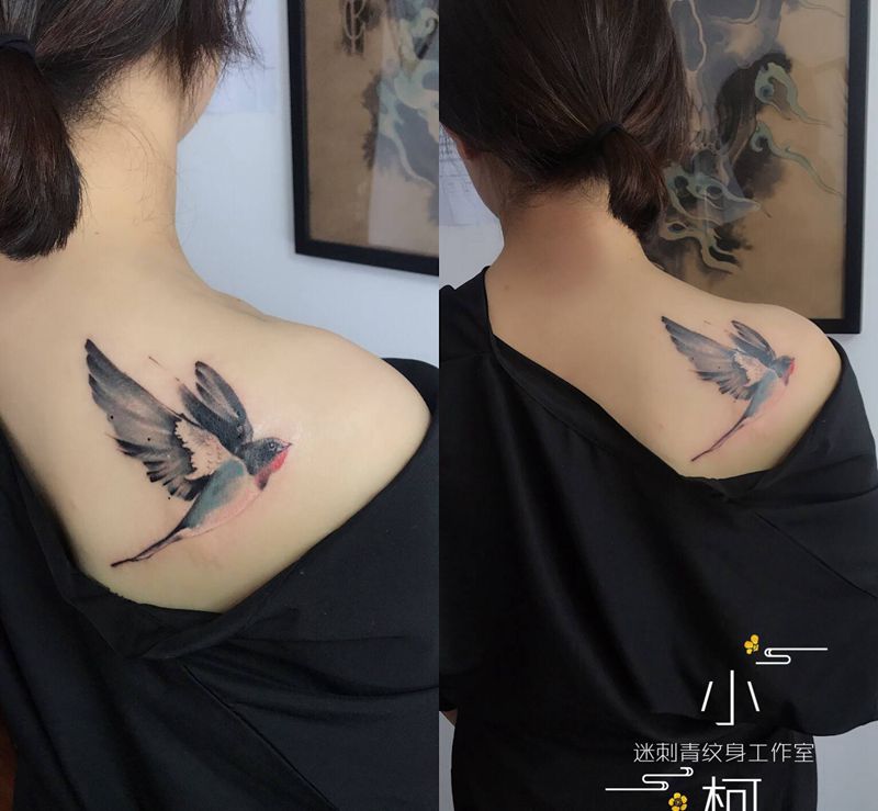 水墨风燕子纹身图片_背部肩部水墨新传统燕子纹身图案