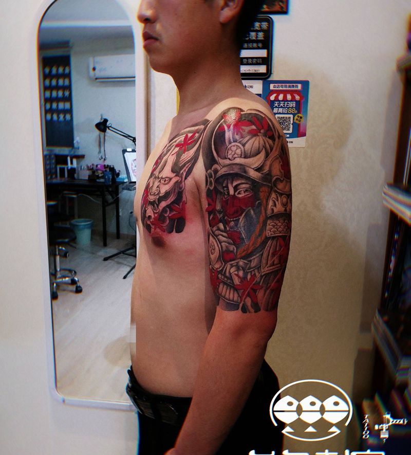 武士般若半甲纹身图片_手臂肩部点刺半甲武士纹身图案