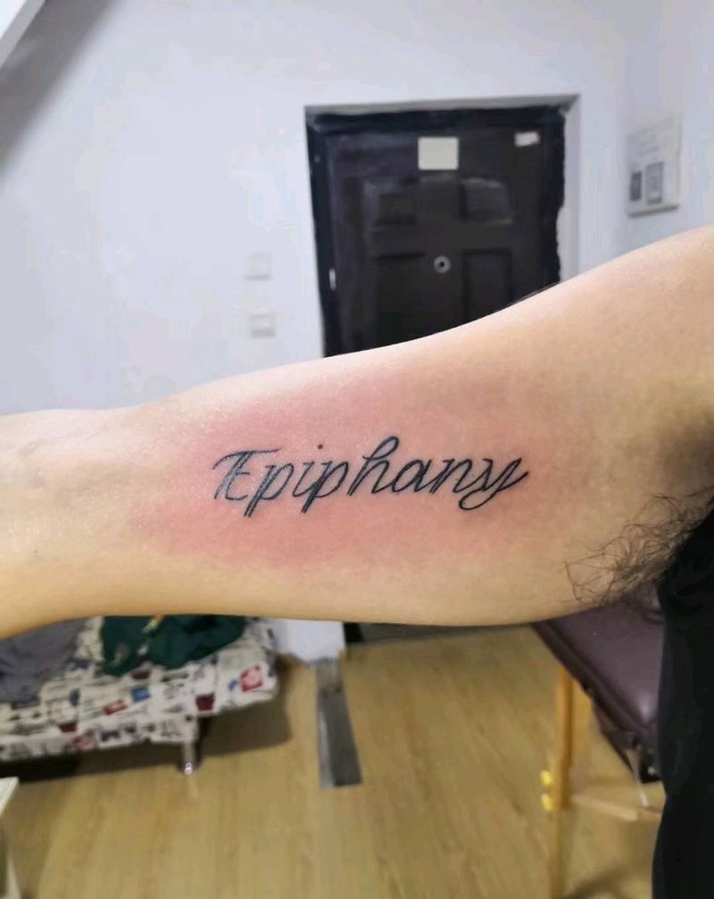 顿悟纹身图片_手臂花体字纹身图案