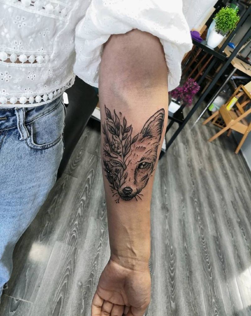 狐狸纹身图片_手臂点刺纹身图案