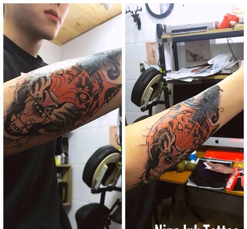 手臂老虎纹身图片