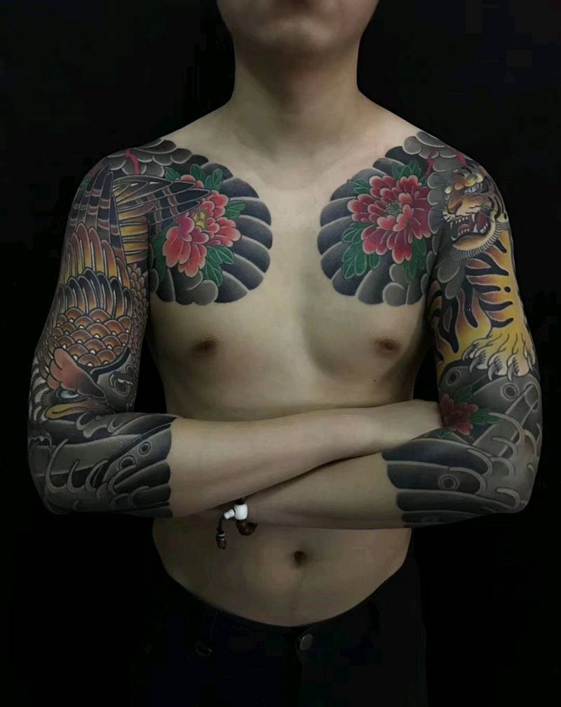 半甲纹身图片_肩部纹身图案