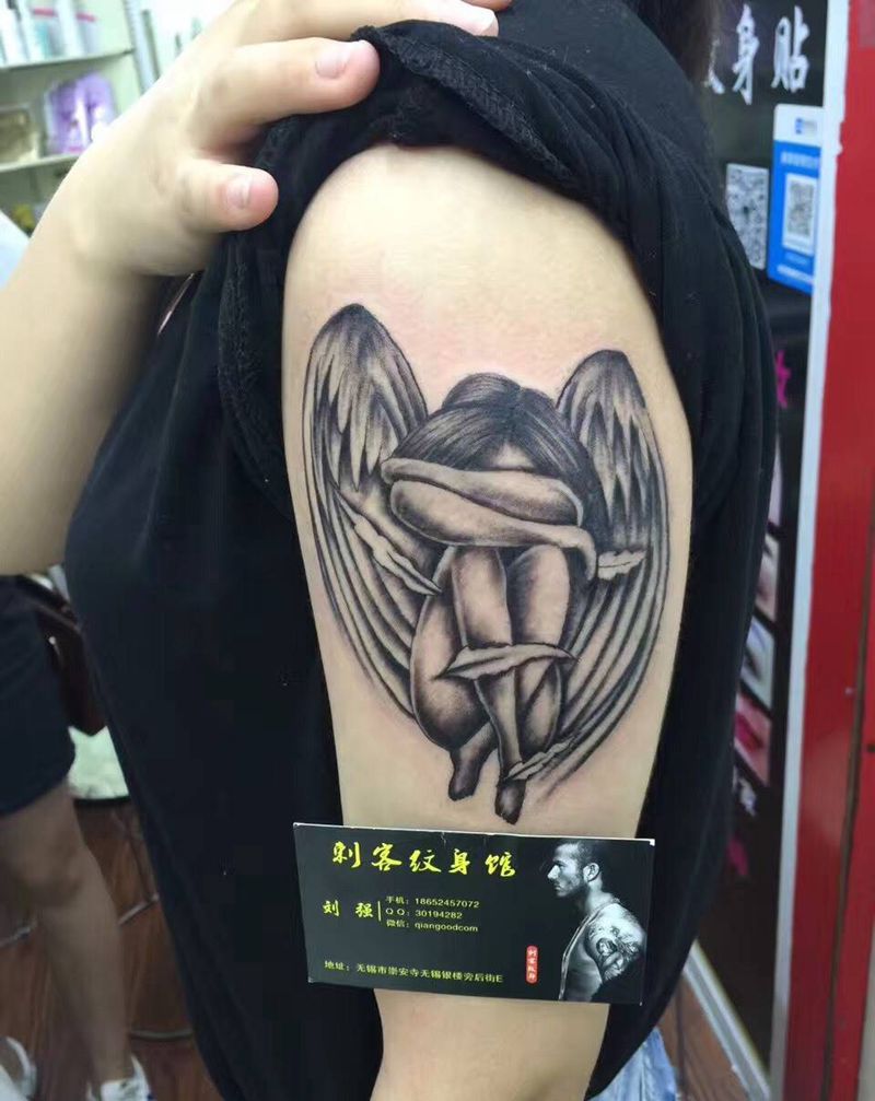 黑灰天使纹身图片