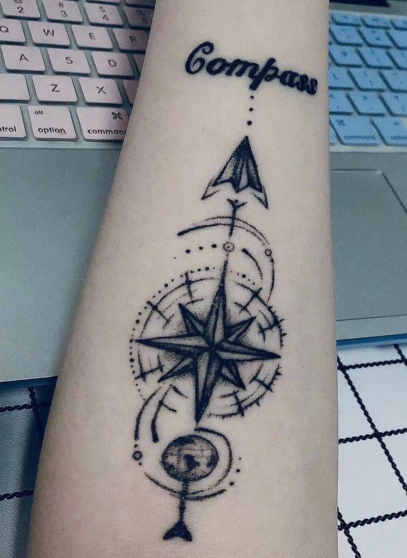 秀纹身的季节纹身图片_手臂点刺纹身图案