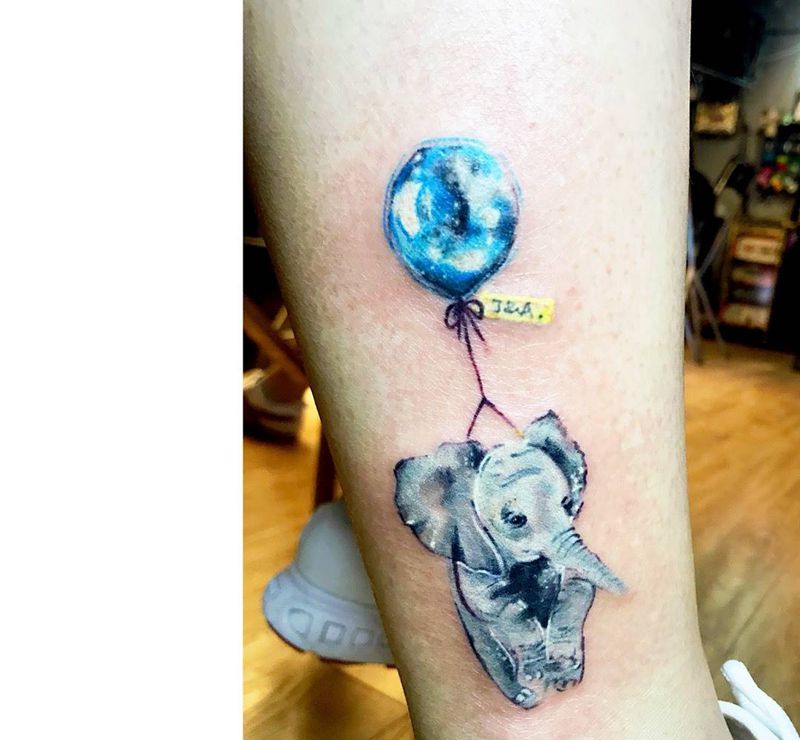 气球小象纹身图片