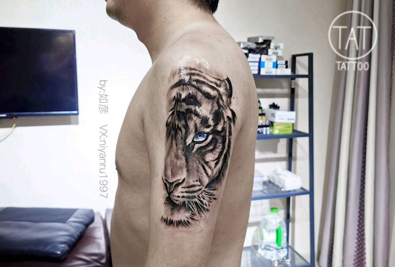 拼接欧美写实纹身图片_欧美写实纹身图案