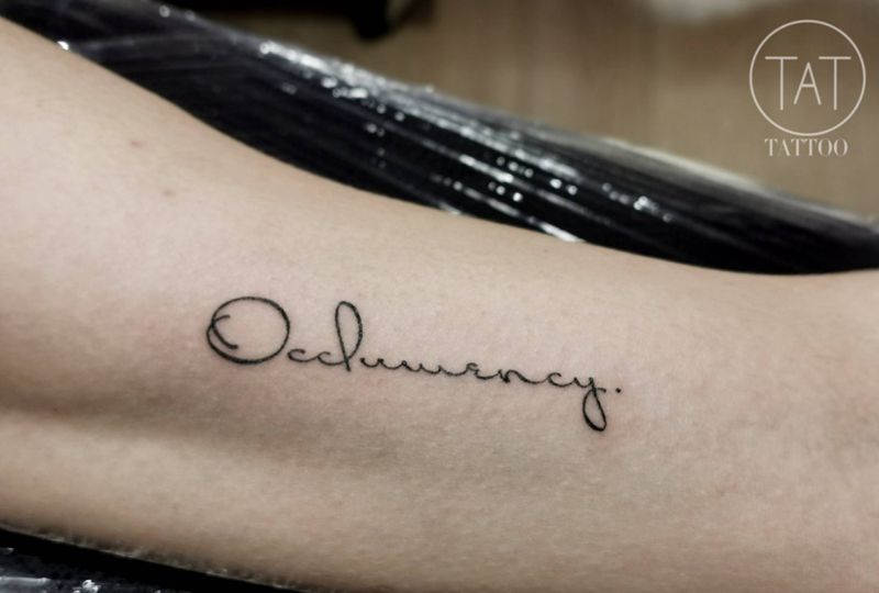 小字母纹身图片_手臂纹身图案